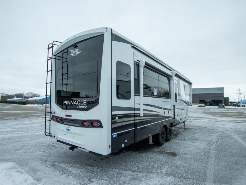 2026 Jayco Pinnacle 32RLTS, $ 104,995