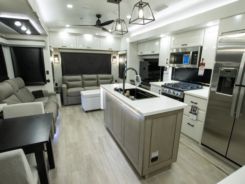 2026 Jayco Pinnacle 32RLTS, $ 104,995