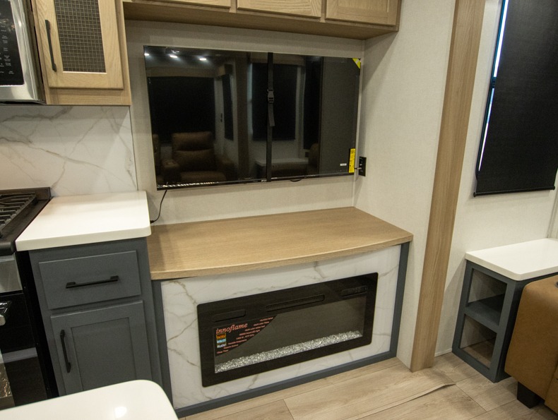 2026 CrossRoads Hampton HP372FDB, $ 64,999