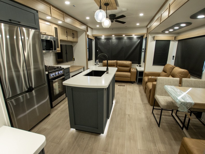 2026 CrossRoads Hampton HP372FDB, $ 64,999