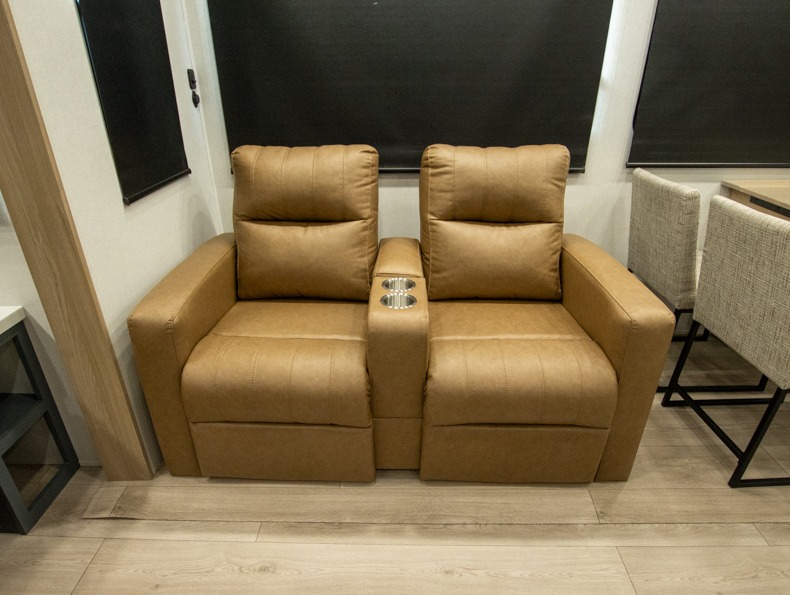 2026 CrossRoads Hampton HP372FDB, $ 64,999
