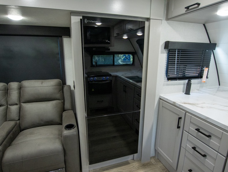 2026 Jayco Jay Feather 24FK, $ 38,999