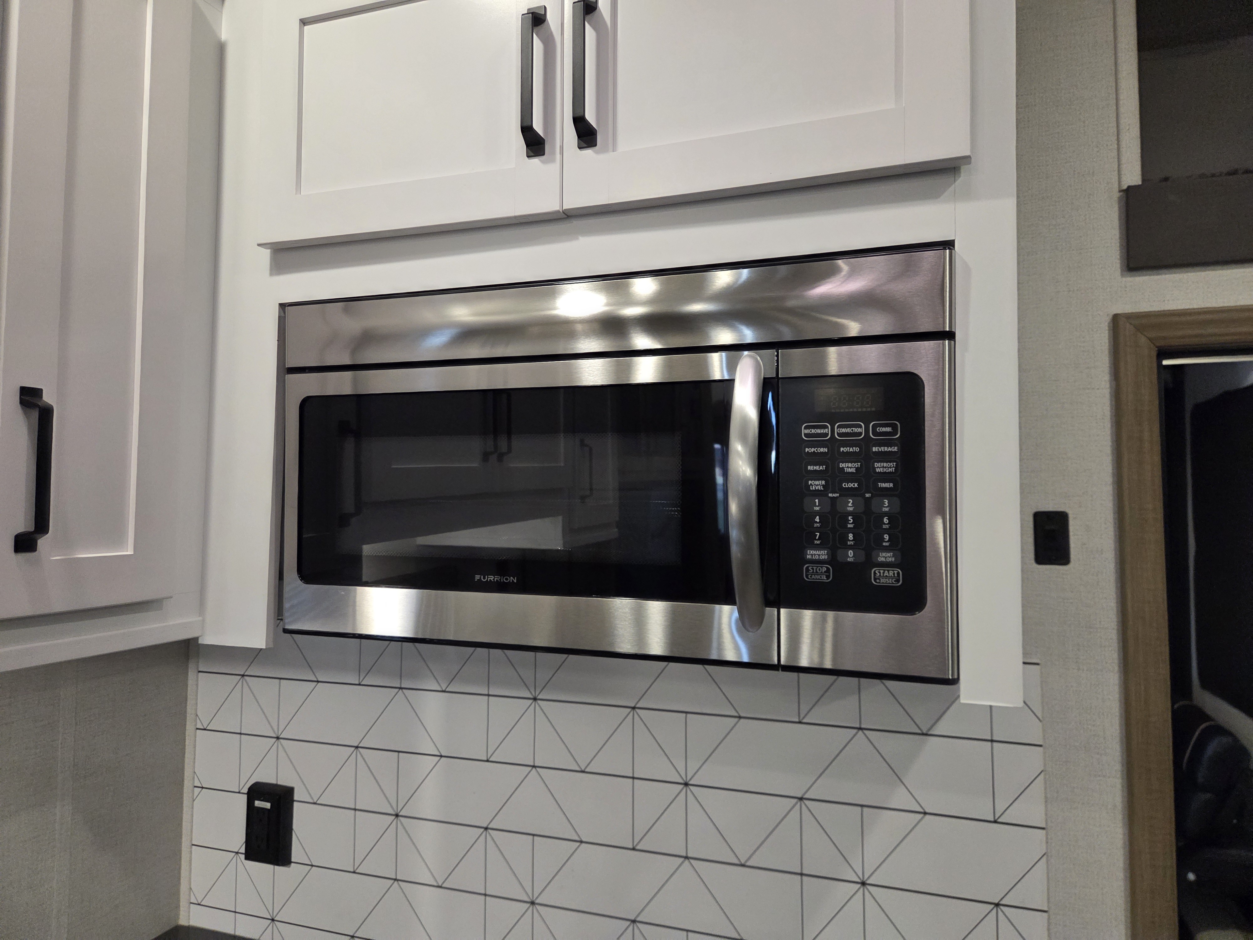 2022 Keystone Raptor 423, $ 92,000