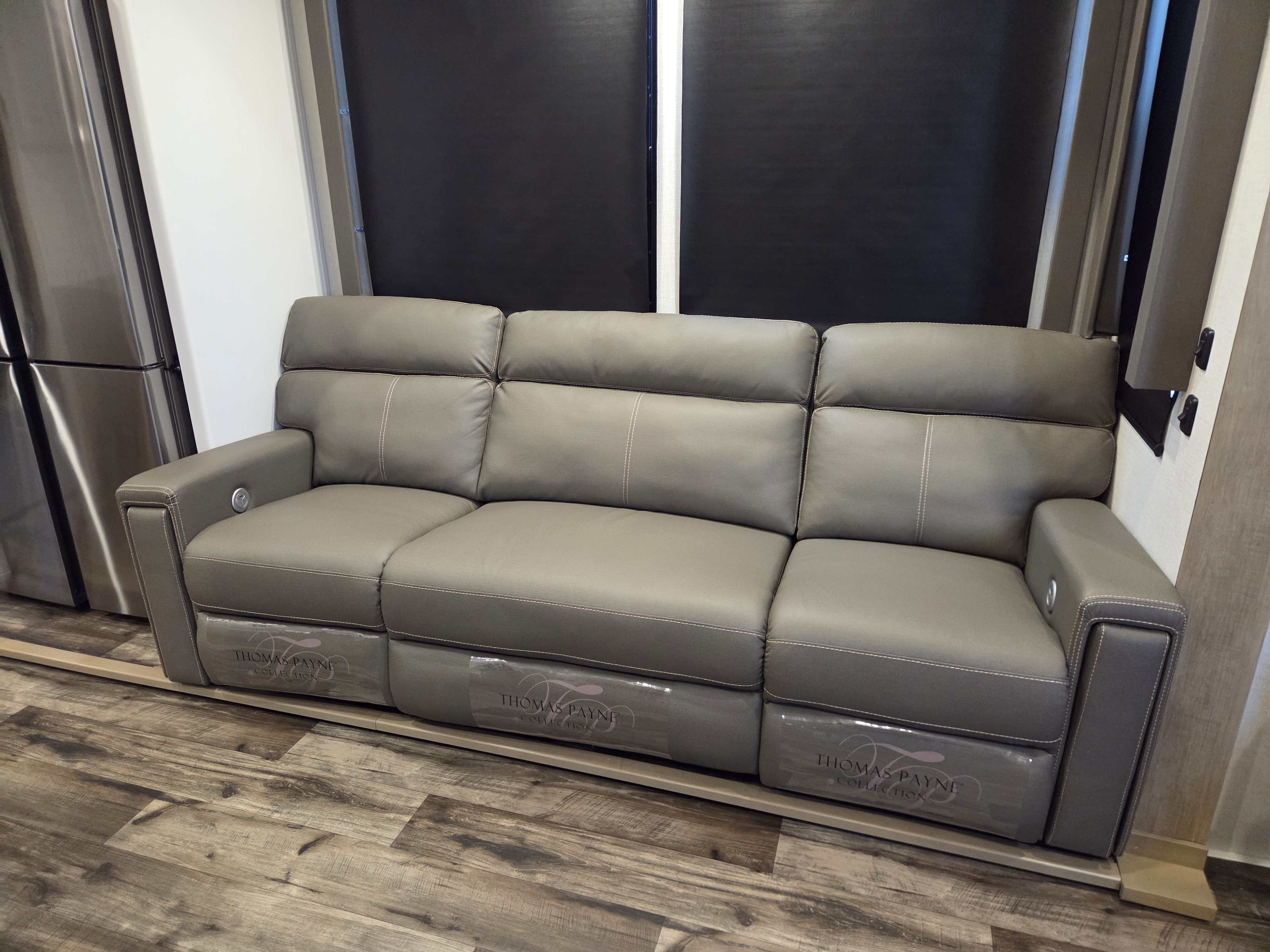 2022 Keystone Raptor 423, $ 92,000