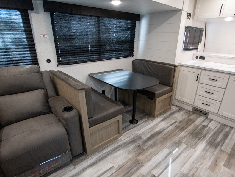 2026 Jayco Jay Flight SLX 280FKS, $ 34,999