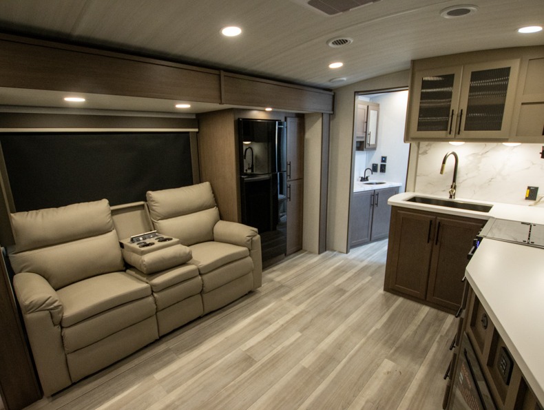 2026 Keystone Cougar Half-Ton (Travel Trailer) 25R, $ 42,990
