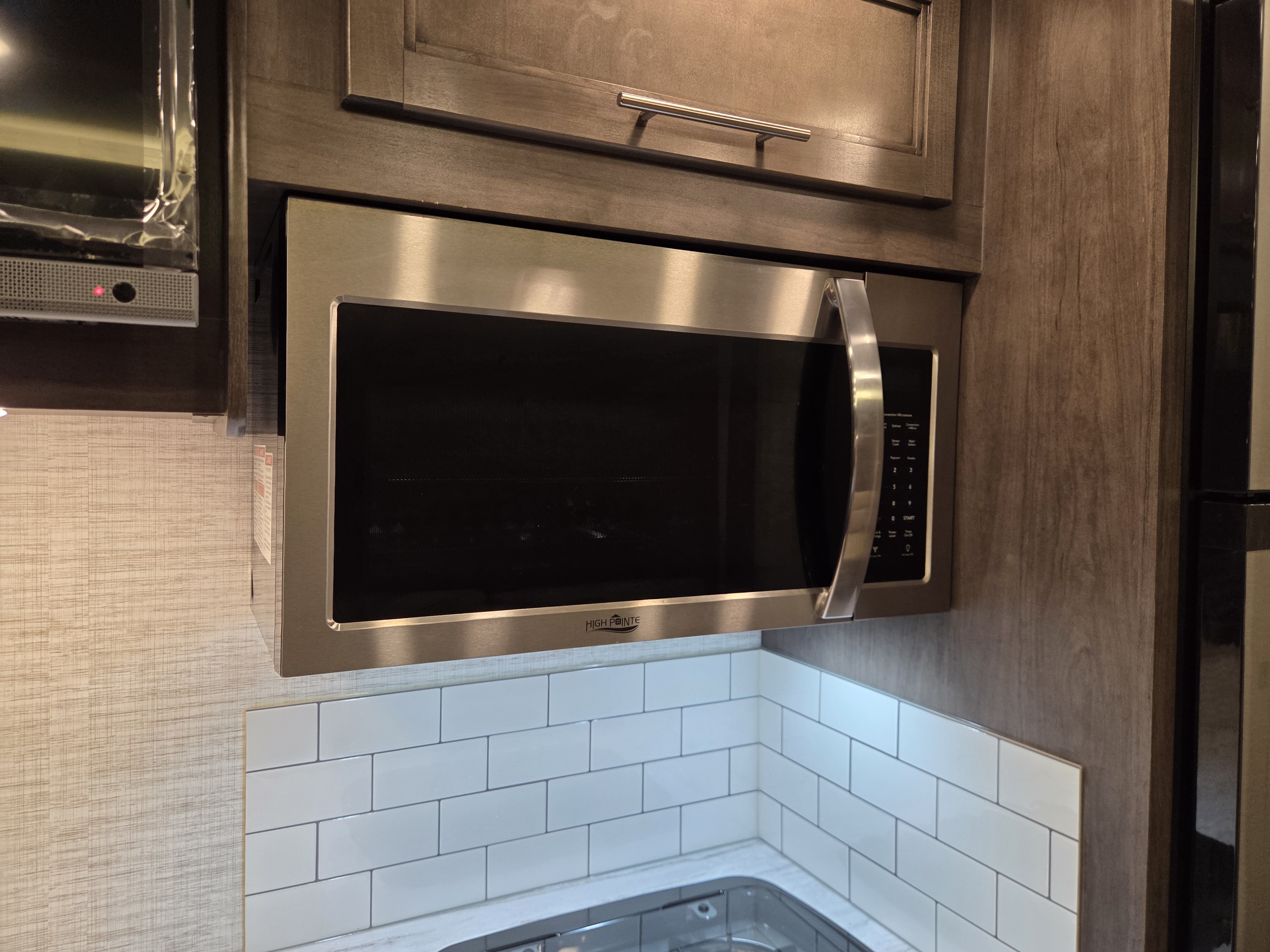 2024 Jayco Melbourne 24R, $ 104,997