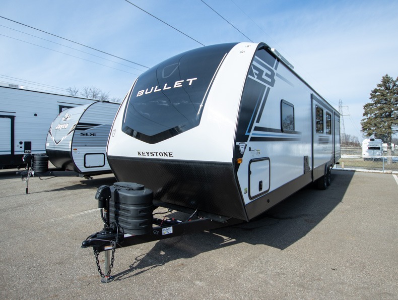 2026 Keystone Bullet Premium 330BKQ, $ 49,999