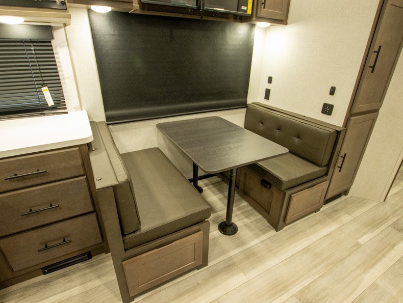 2026 Keystone Cougar Half-Ton (Fifth Wheel) 29MBD, $ 55,990