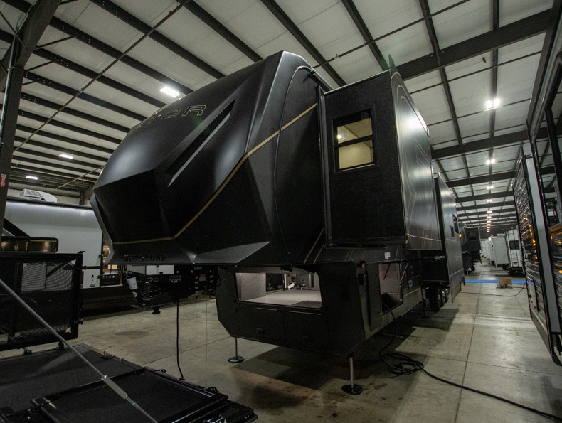 2026 Keystone Raptor 430, $ 134,995