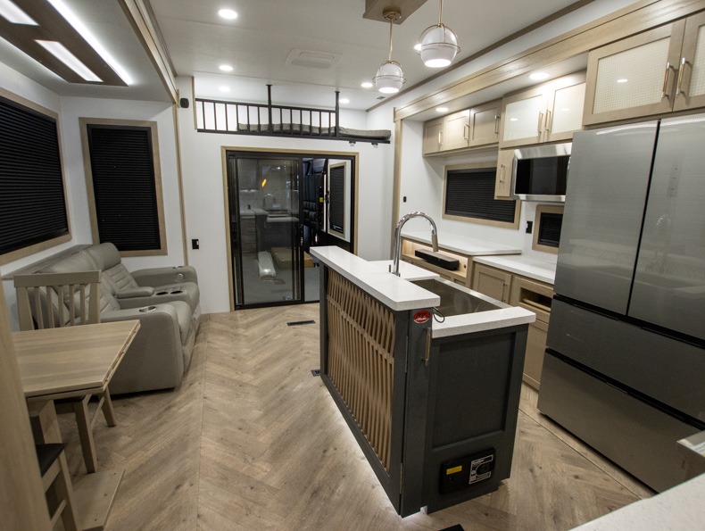 2026 Keystone Raptor 430, $ 134,995
