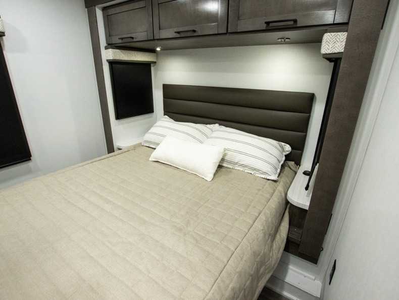 2026 Jayco Greyhawk 29MV, $ 135,997