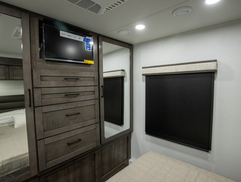 2026 Jayco Greyhawk 29MV, $ 135,997