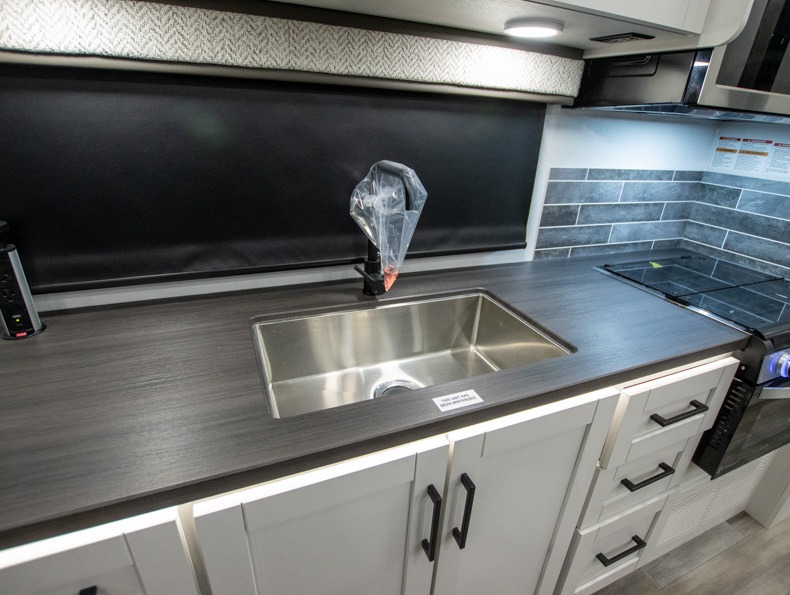 2026 Jayco Greyhawk 29MV, $ 135,997