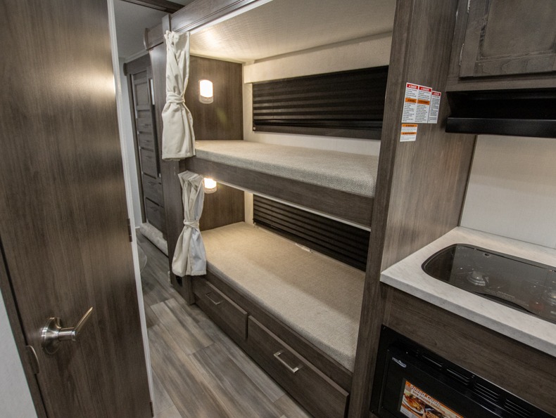 2026 Jayco Redhawk SE 31FF, $ 97,997