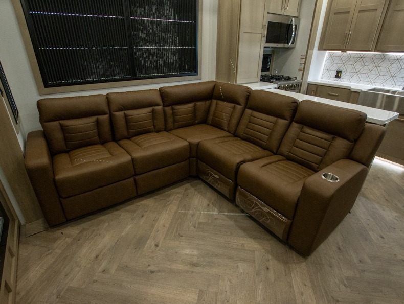2026 Keystone Raptor 441HB, $ 144,995