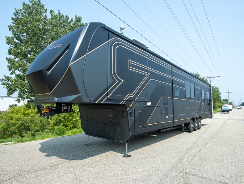 2026 Keystone Raptor 441HB, $ 144,995