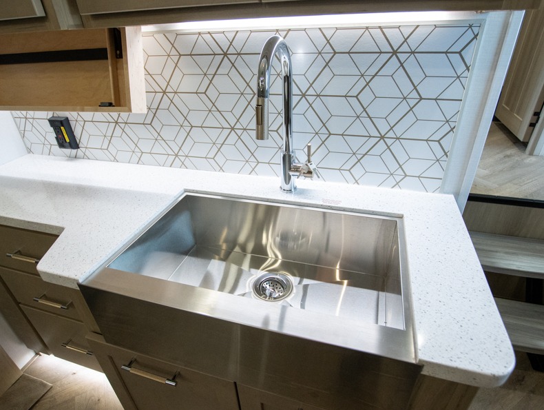 2026 Keystone Raptor 441HB, $ 144,995