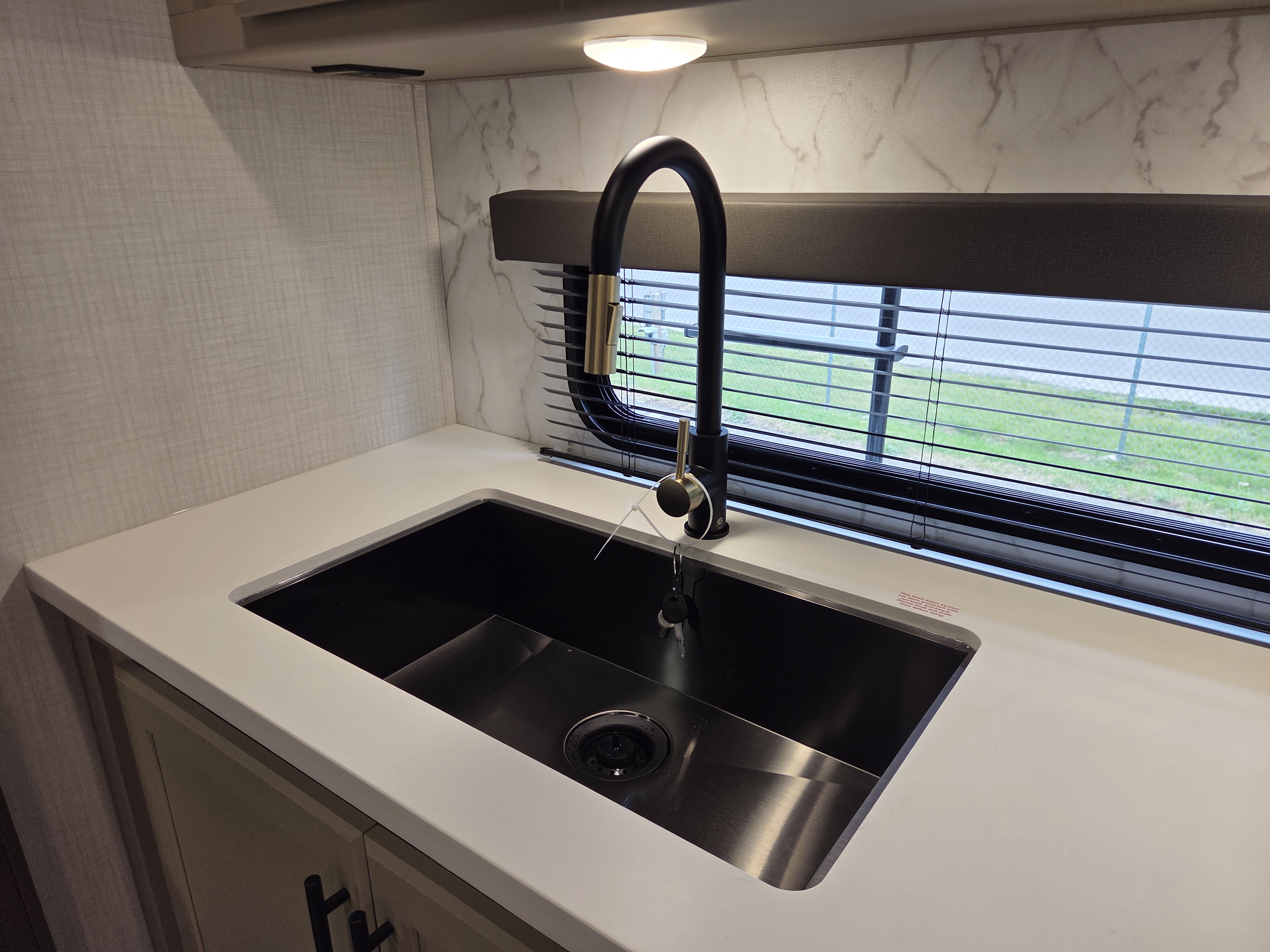 2027 Keystone Cougar Half-Ton (Fifth Wheel) 26RES, $ 55,990