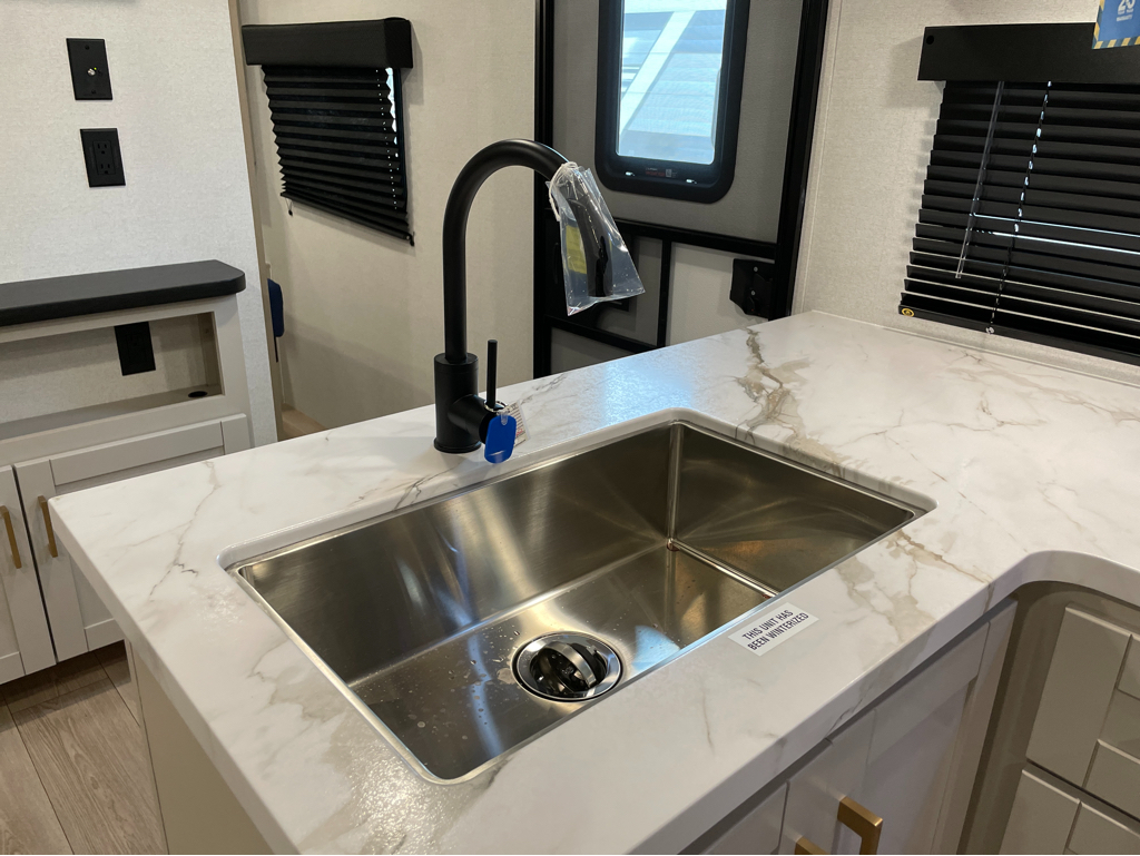 2027 Jayco Jay Feather SL 26BHSL, $ 29,999