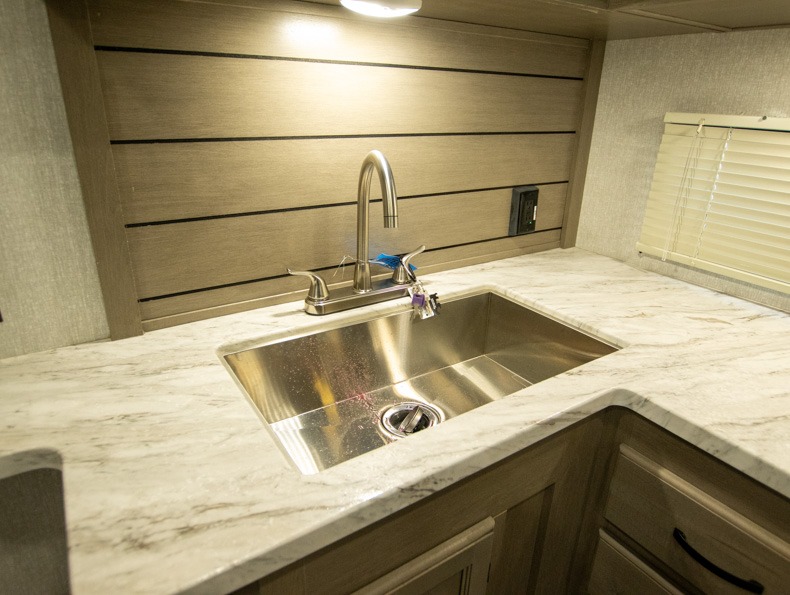 2023 Coachmen Chaparral Lite 25RE, $ 32,999
