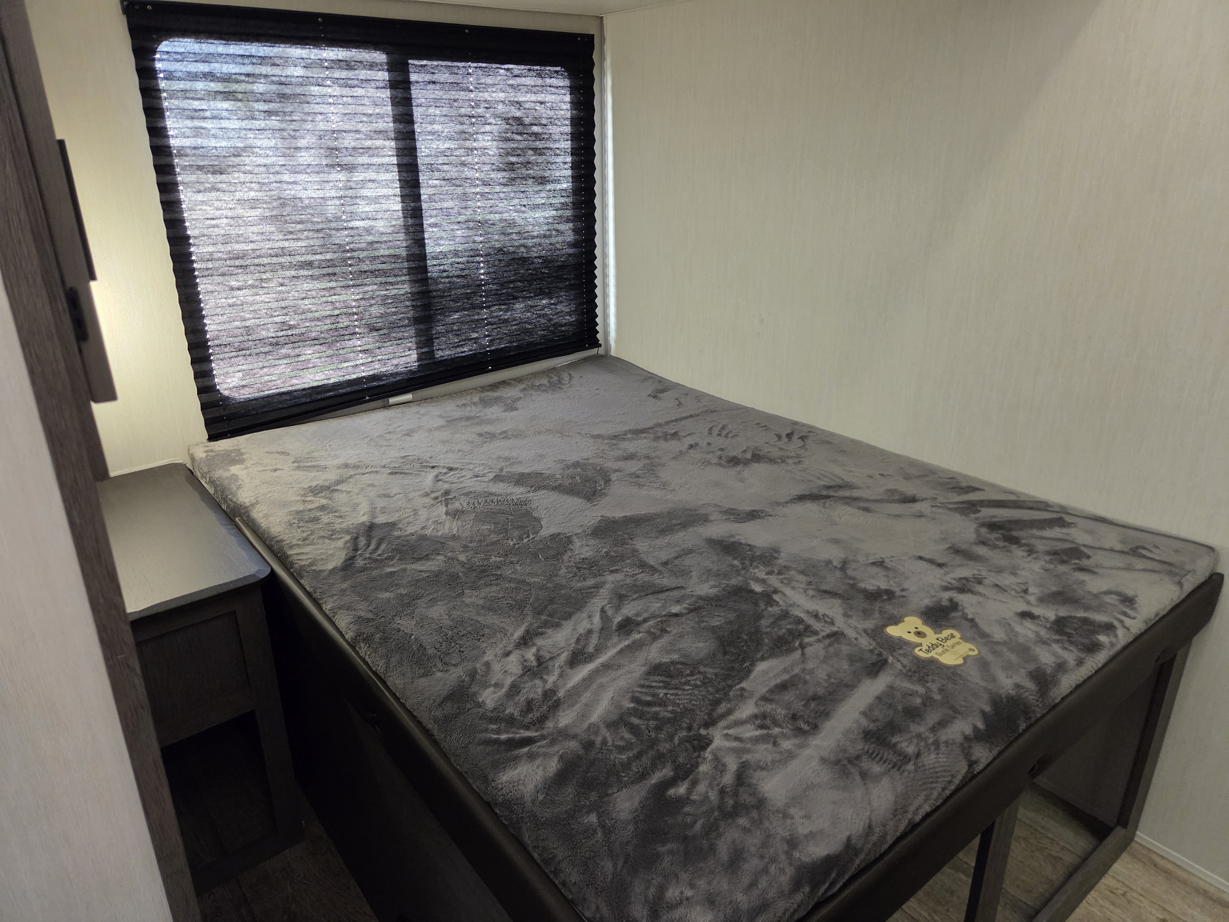 2025 Forest River Cherokee Arctic Wolf 331BH, $ 49,999