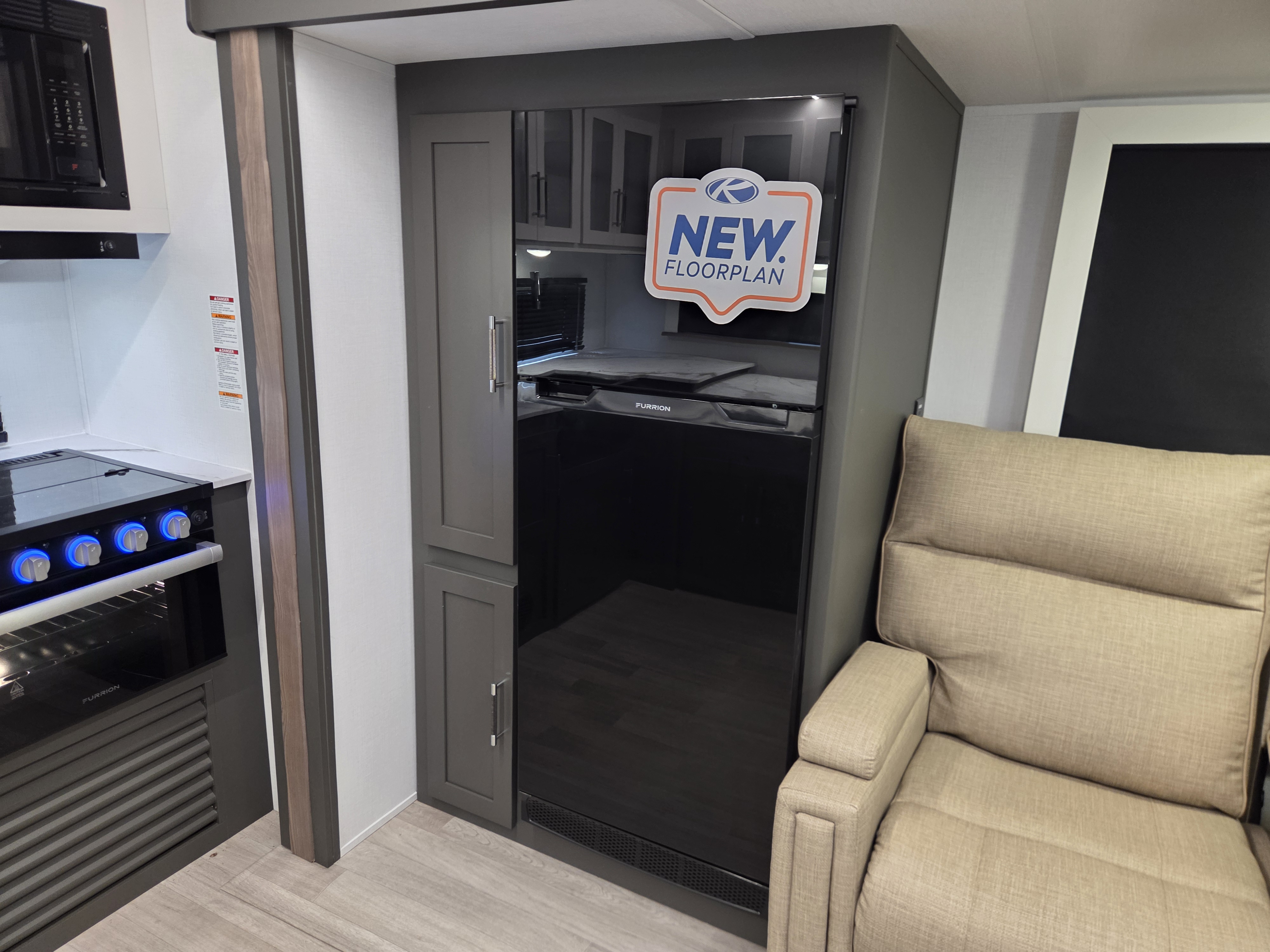 2025 Keystone Bullet Crossfire 270RKS, $ 35,999