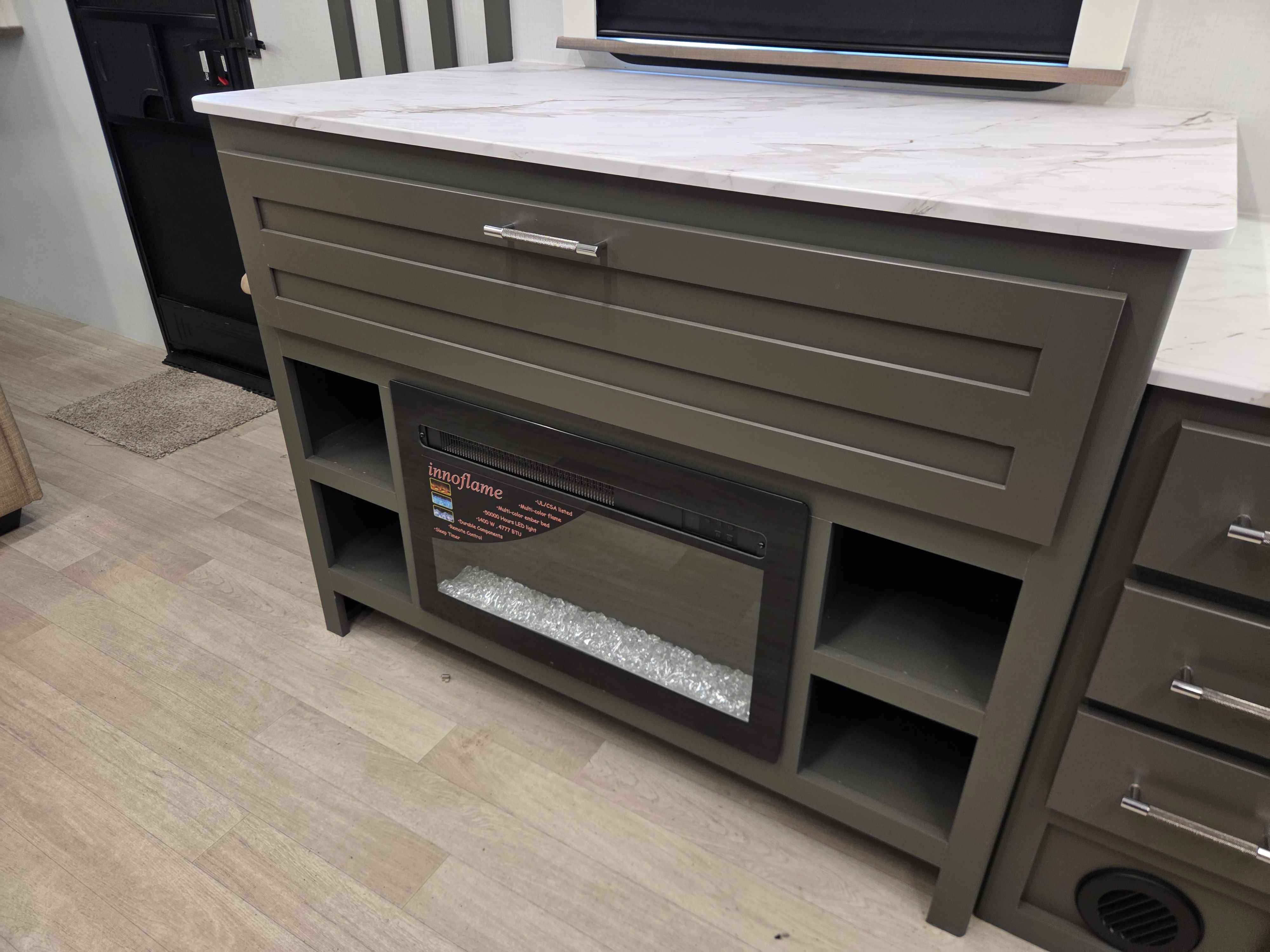 2025 Keystone Bullet Crossfire 270RKS, $ 35,999