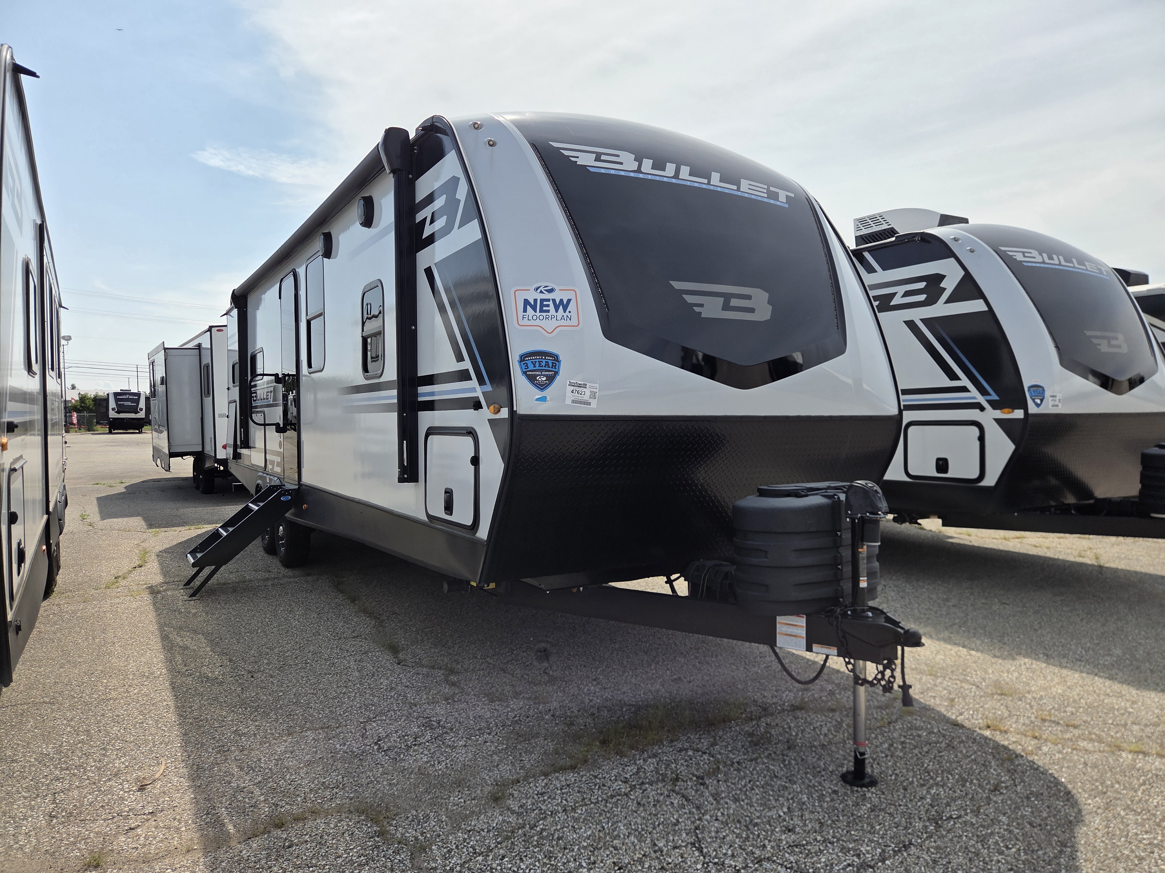 2025 Keystone Bullet Crossfire 270RKS, $ 35,999