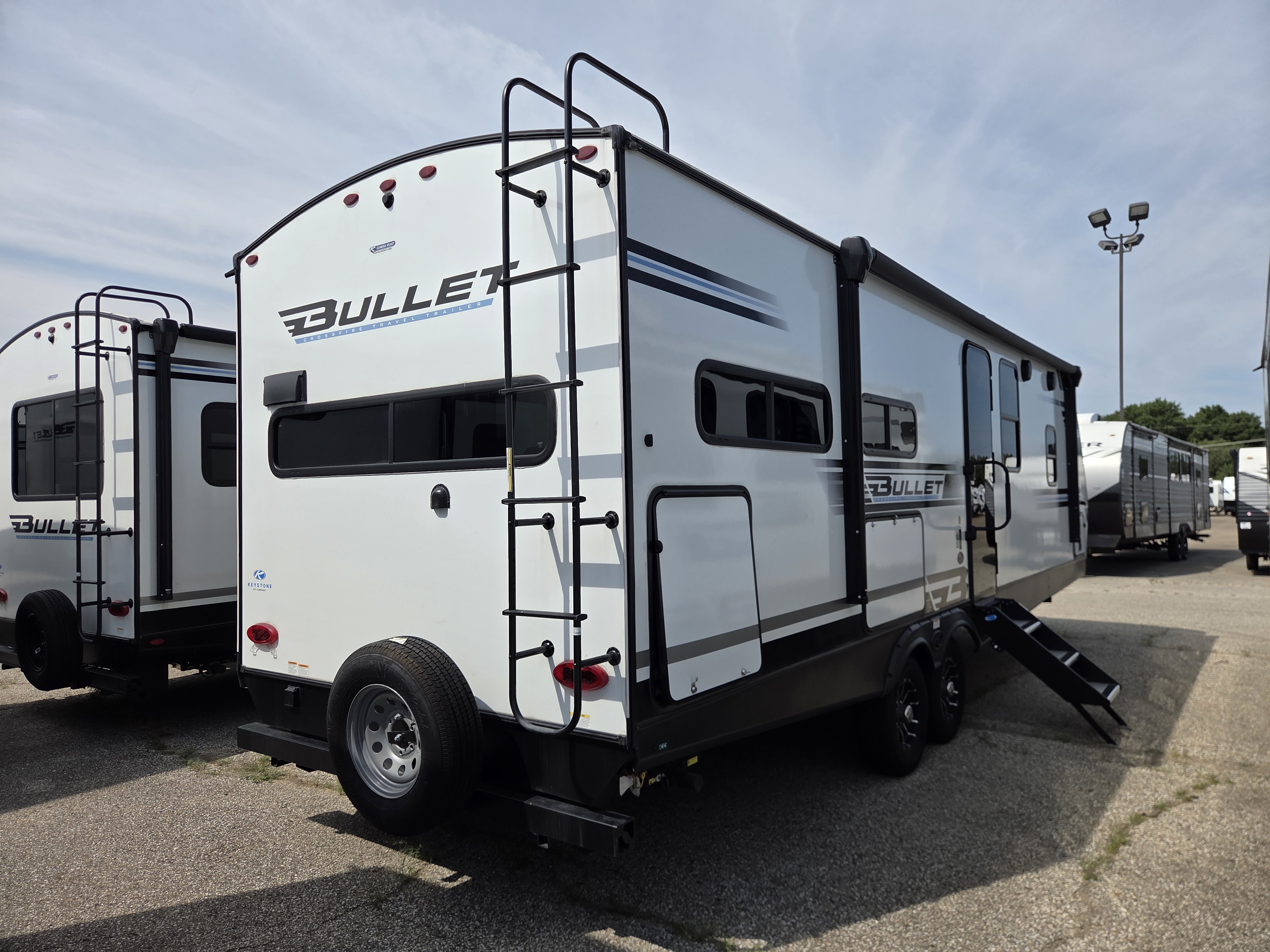 2025 Keystone Bullet Crossfire 270RKS, $ 35,999