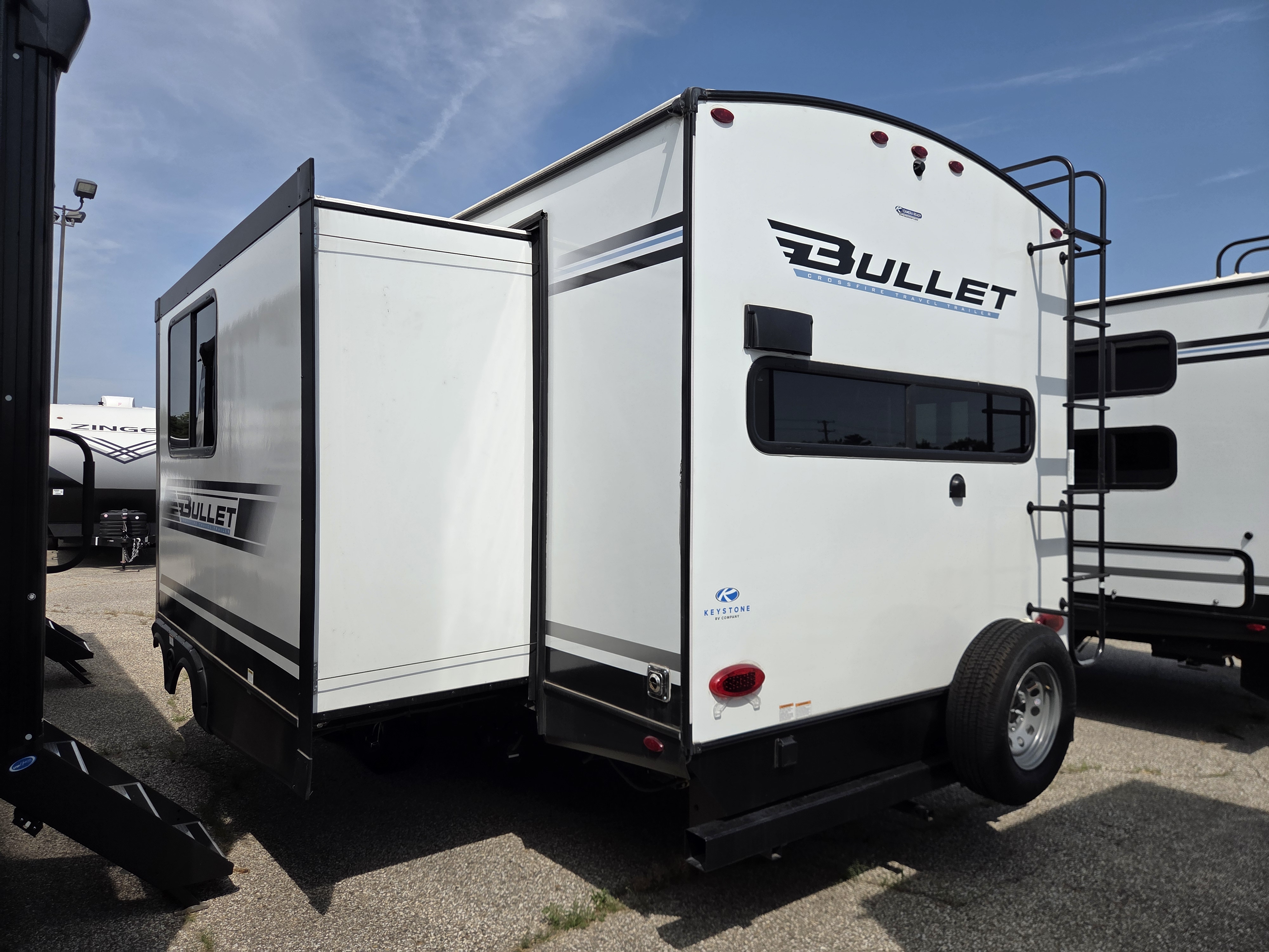 2025 Keystone Bullet Crossfire 270RKS, $ 35,999