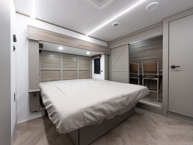 2025 Keystone Sprinter 3210RLS, $ 59,999