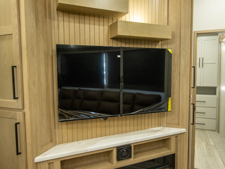 2026 Forest River Sandpiper 3844QUAD, $ 75,999