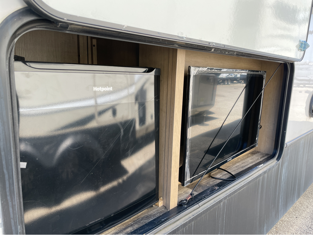 2023 Keystone Raptor 362, $ 80,000