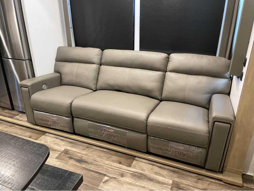 2023 Keystone Raptor 362, $ 80,000
