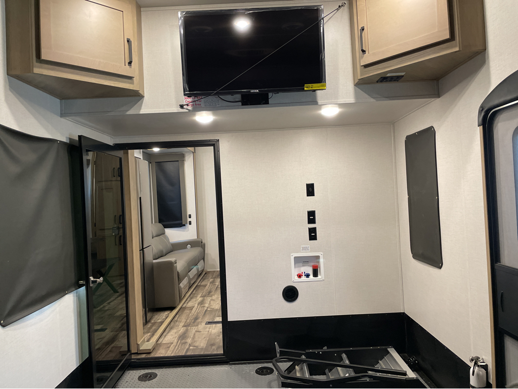 2023 Keystone Raptor 362, $ 80,000