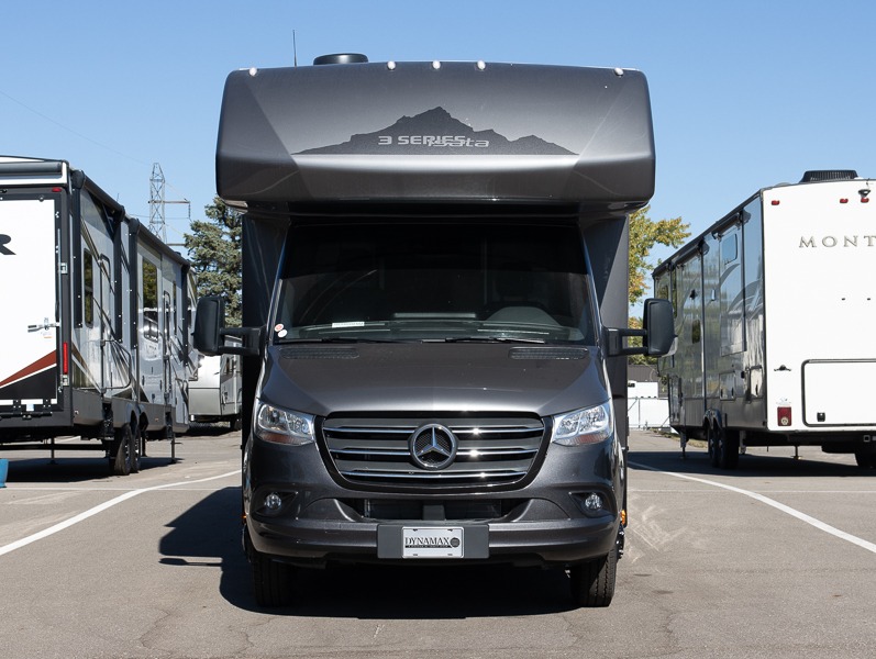 2025 Dynamax Isata 3 Series 24SSSFXM, $ 149,997