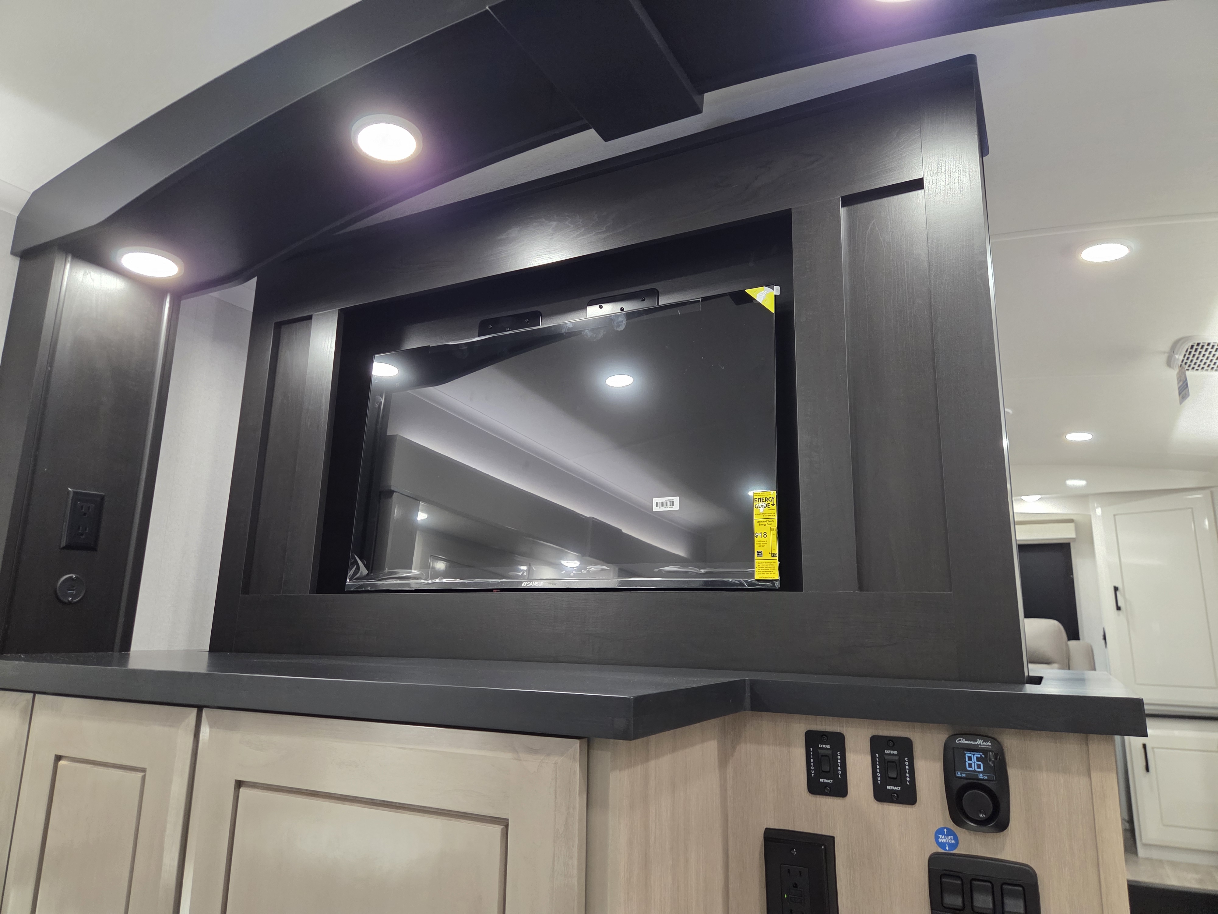 2027 Jayco Pinnacle 39FLOK, $ 144,999
