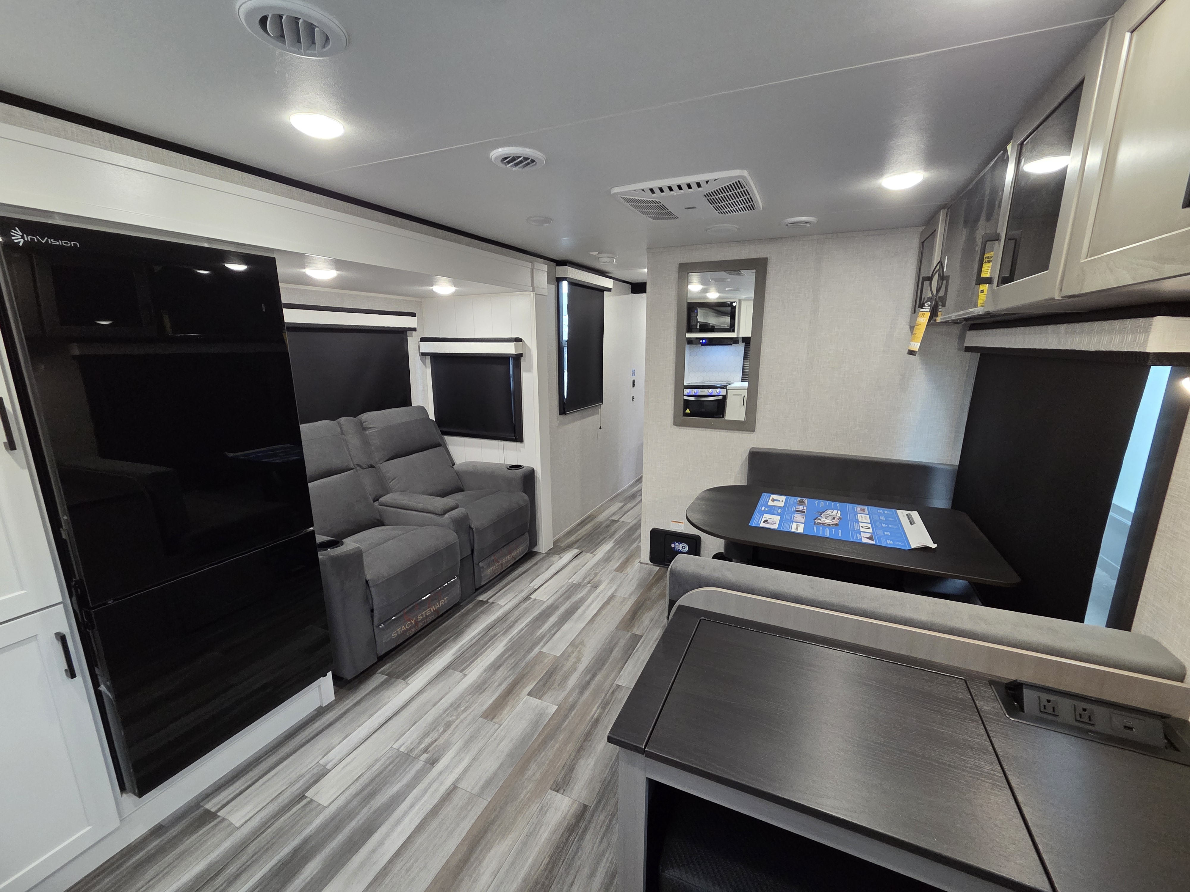 2025 Jayco Jay Feather 23RK, $ 34,749