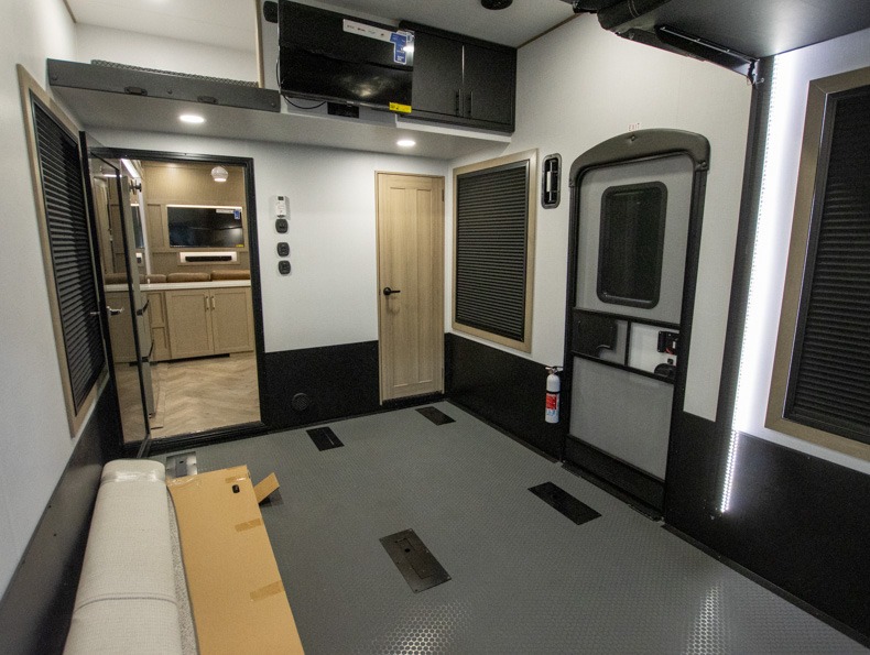 2026 Keystone Raptor 444, $ 144,995