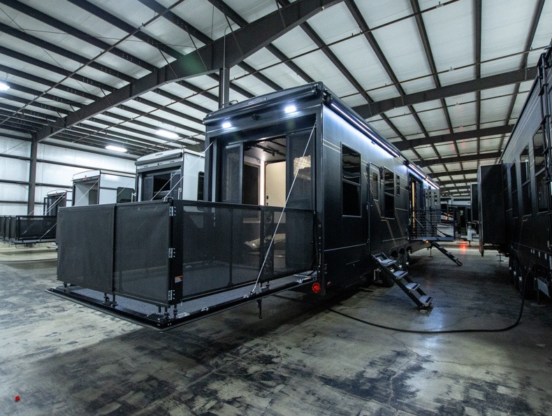 2026 Keystone Raptor 444, $ 144,995