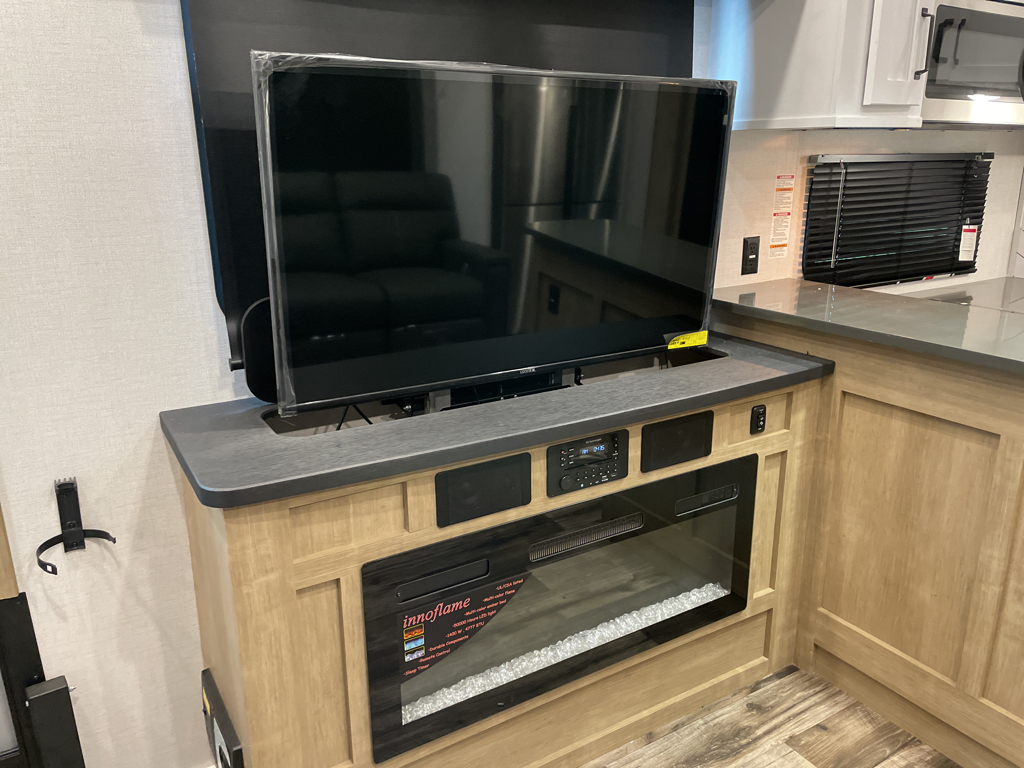 2022 Keystone Raptor 351, $ 78,000