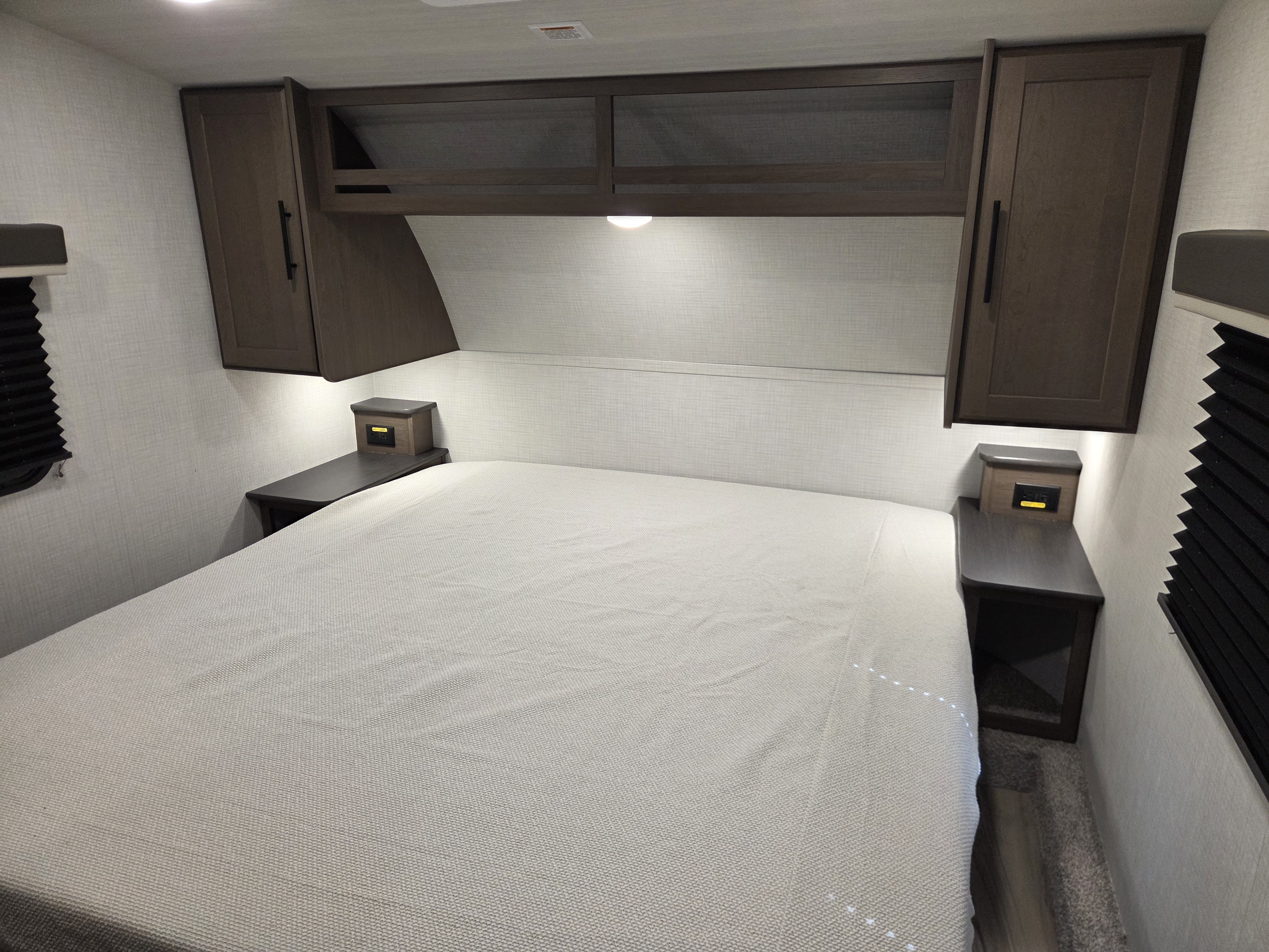 2027 Keystone Cougar Sport 2100ML, $ 44,999