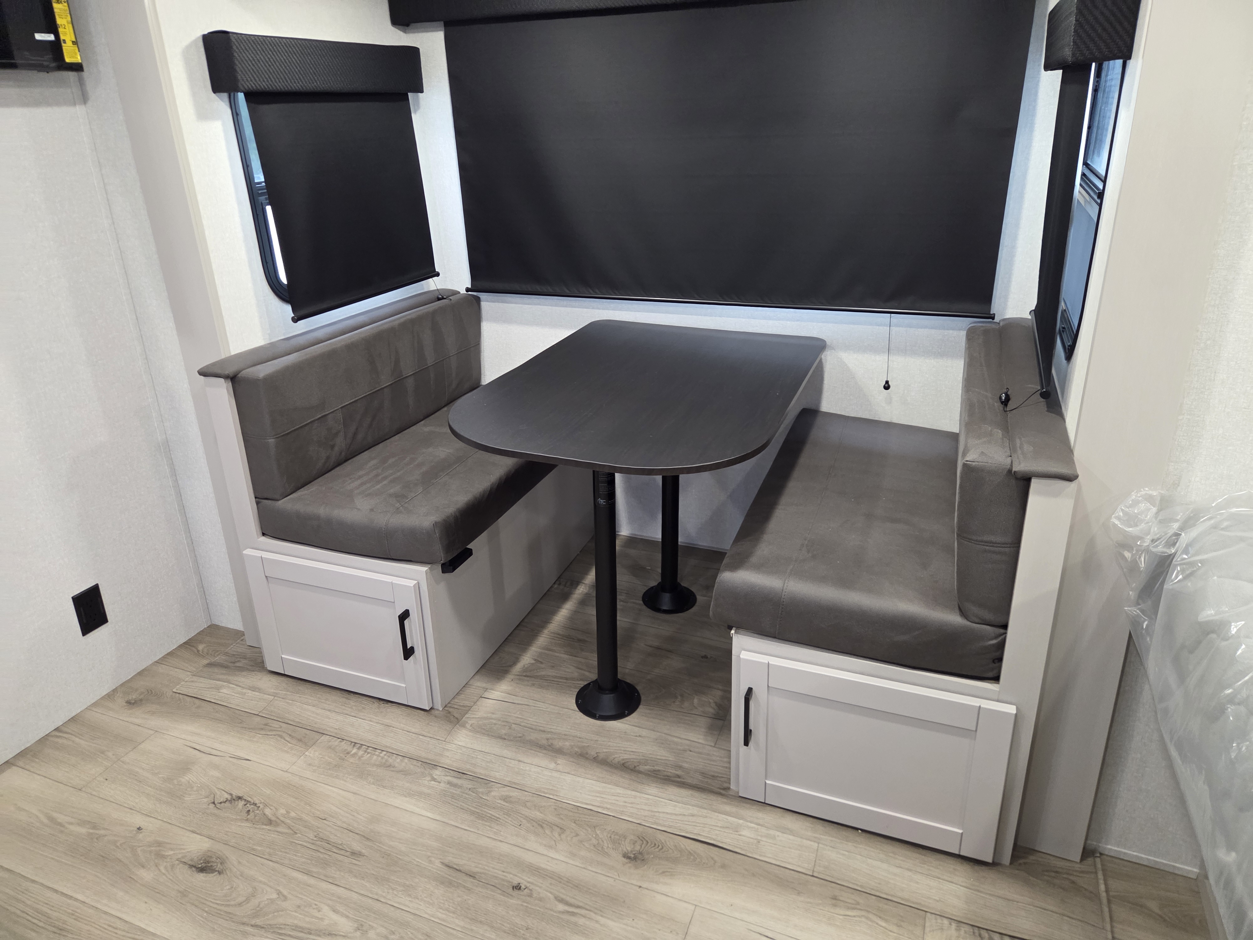 2026 Jayco Jay Feather Air 19MBS, $ 29,999