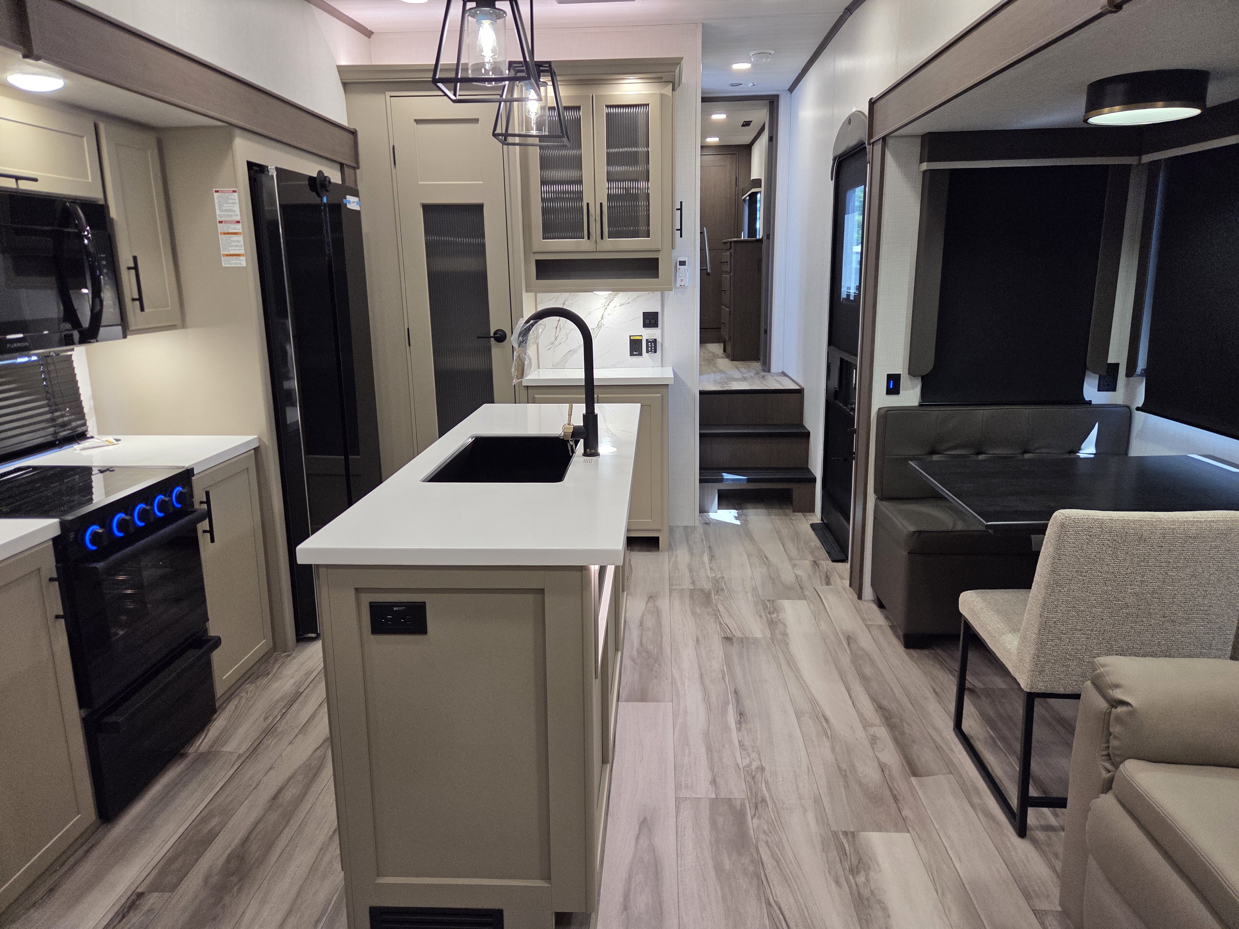 2027 Keystone Cougar 316RLS, $ 72,990