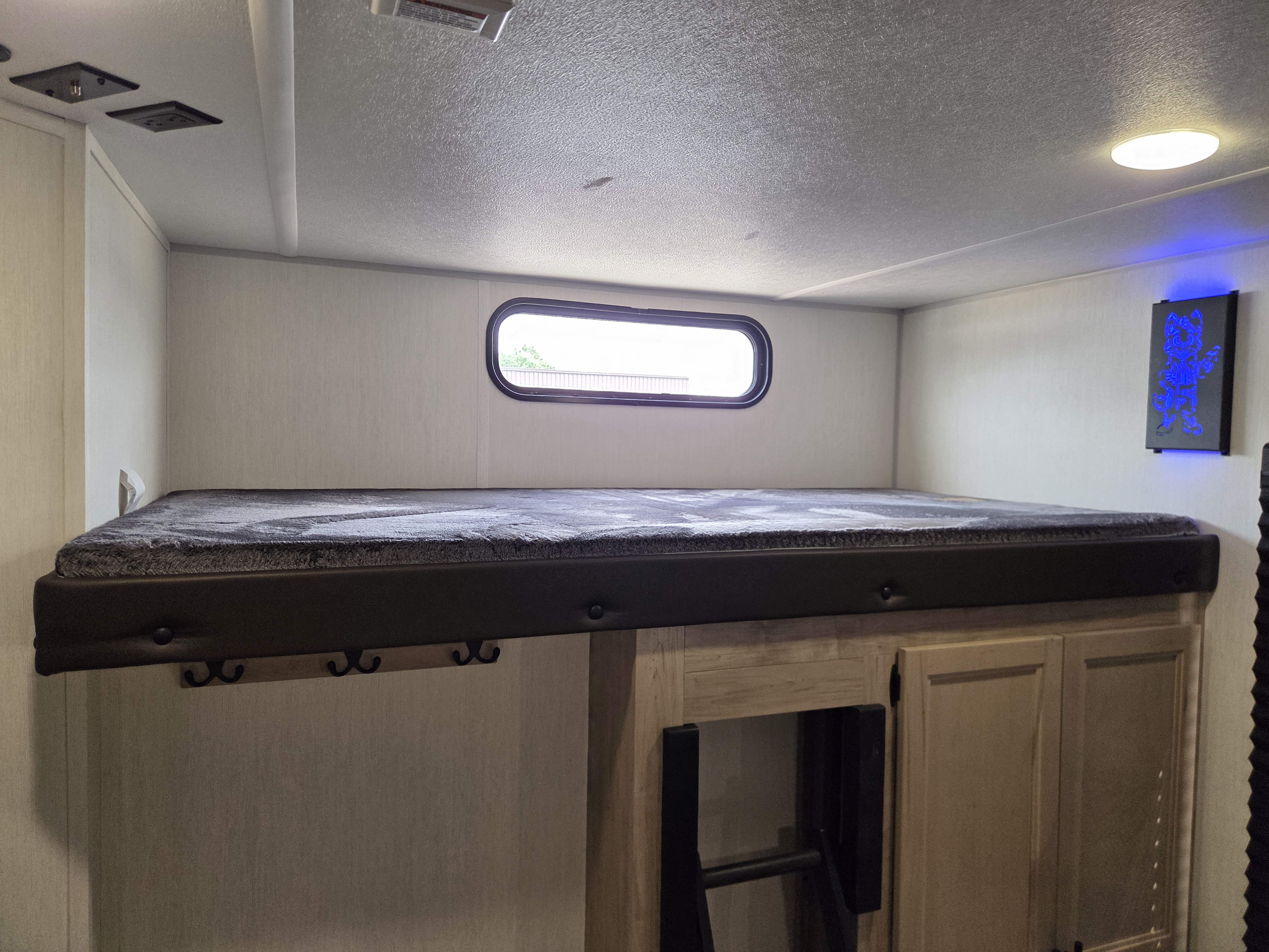 2026 Forest River Cherokee Wolf Den 304SR, $ 39,999