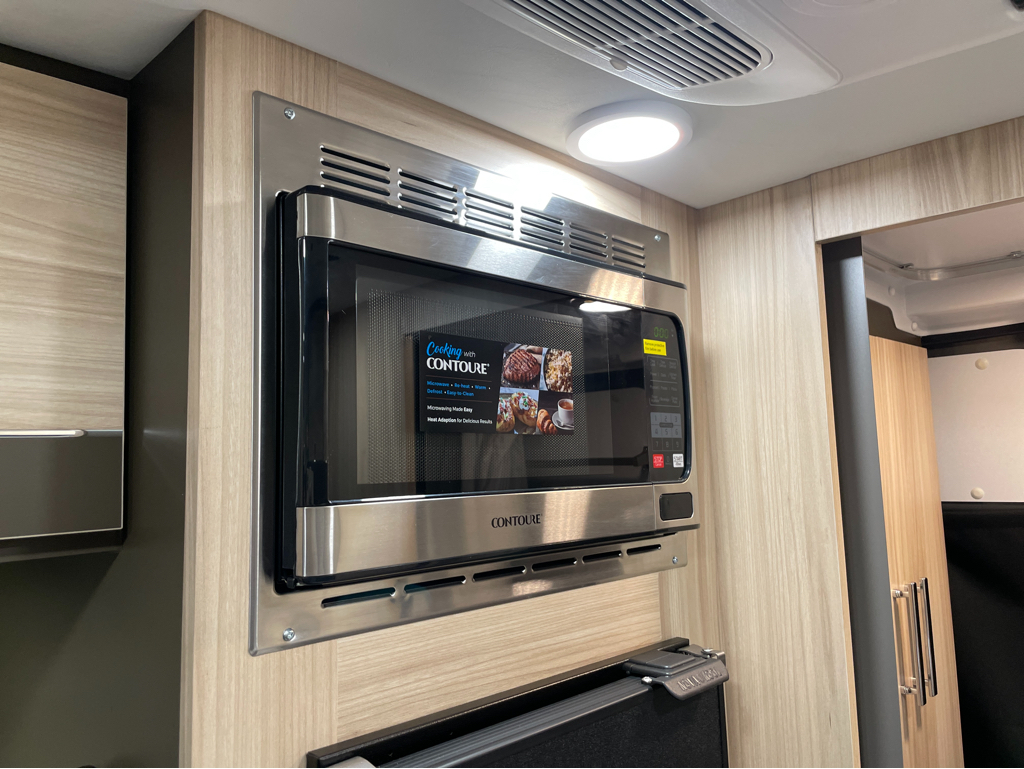 2027 Jayco Comet 18C, $ 94,995