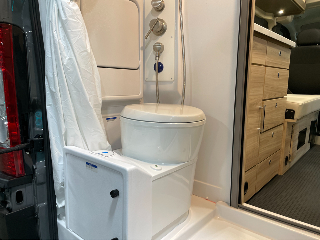2027 Jayco Comet 18C, $ 94,995