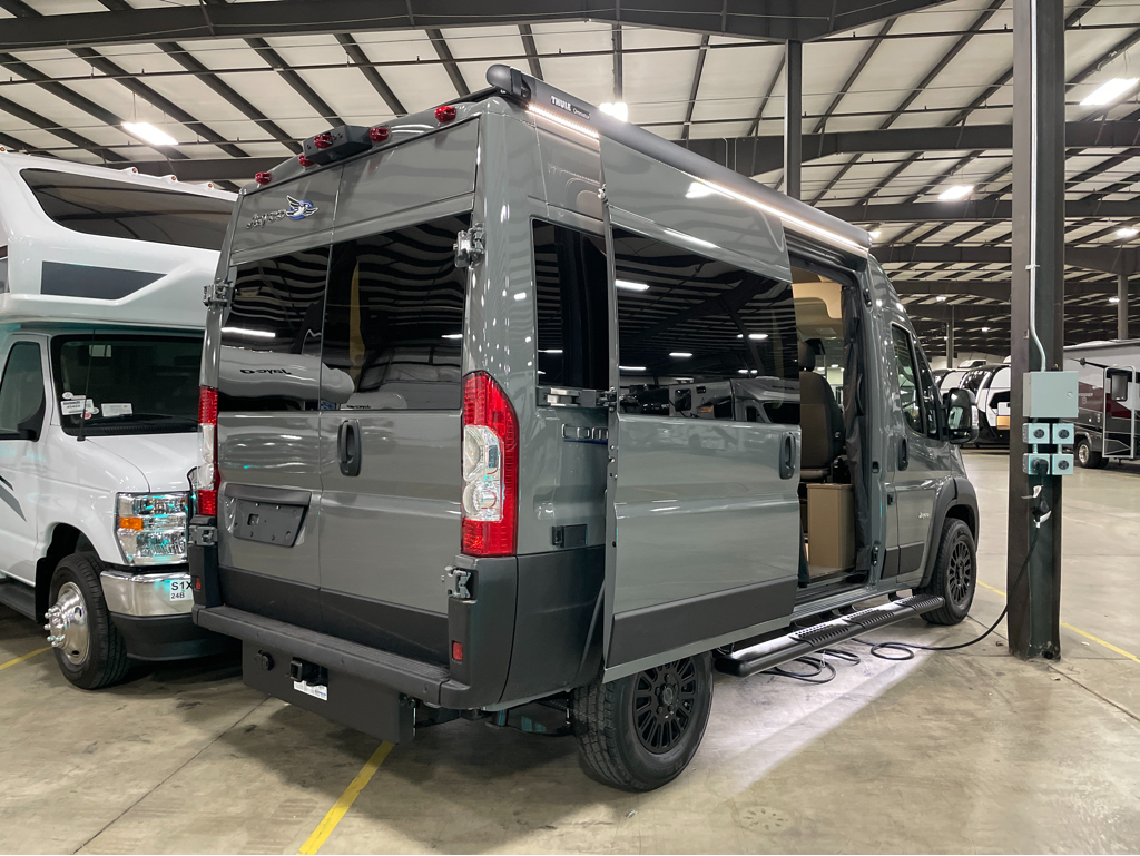 2027 Jayco Comet 18C, $ 94,995