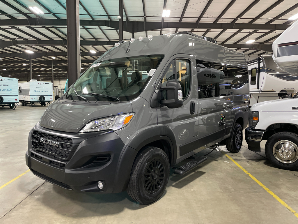 2027 Jayco Comet 18C, $ 94,995